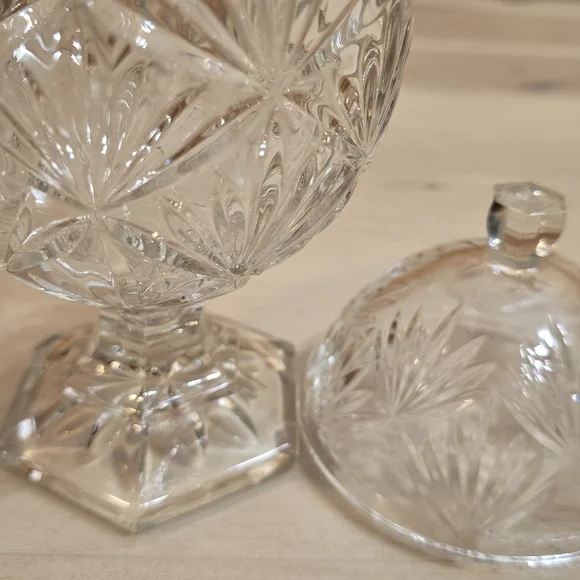 Vintage Egg Shape Cut Crystal Glass Candy Dish With Lid 8.5" Gorgeous - Picture 10 of 15